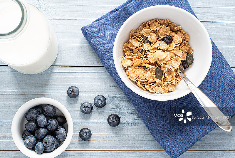 蓝莓香蕉麦片图片素材