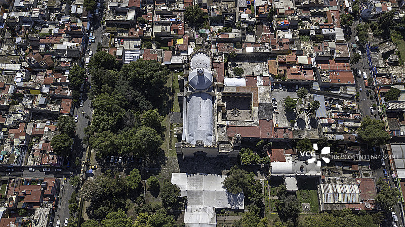 霍奇米尔科的圣贝纳迪诺-德谢纳教堂航拍图片素材