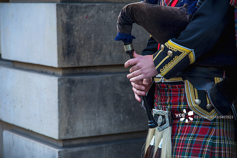 风笛手演奏风笛图片素材
