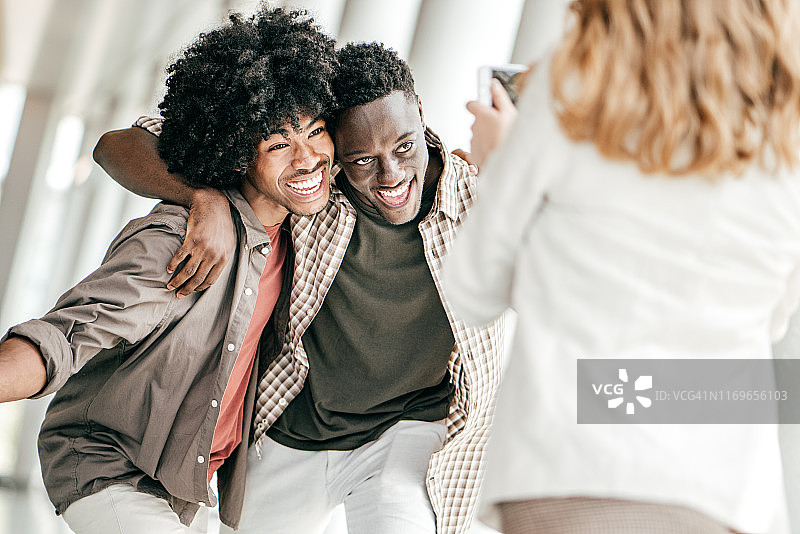 快乐的大学时光图片素材