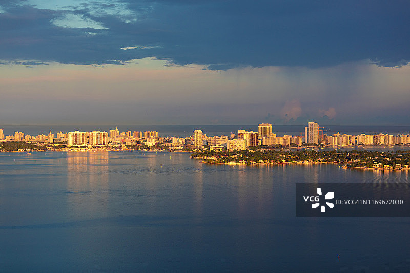 从埃奇沃特看到的迈阿密海滩天际线图片素材