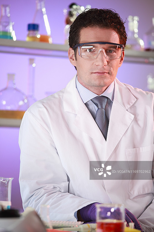 实验室工作人员肖像图片素材