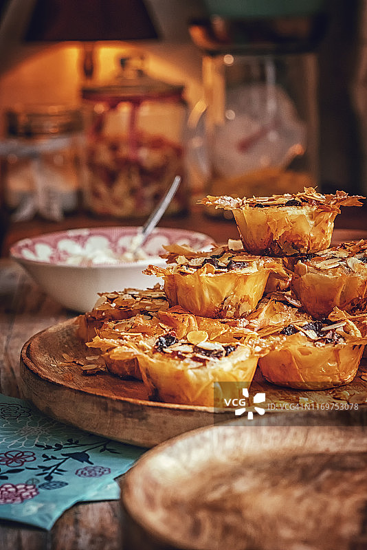 准备圣诞肉馅饼图片素材