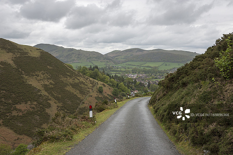 卡丁米尔谷，长麦德，什罗普郡斯特雷顿教堂图片素材