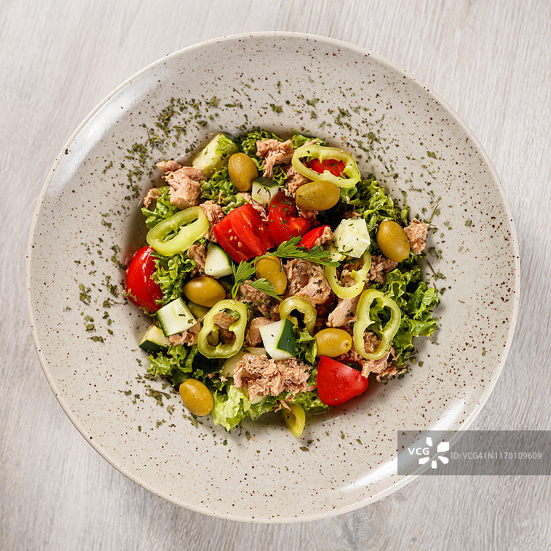 金枪鱼沙拉图片素材