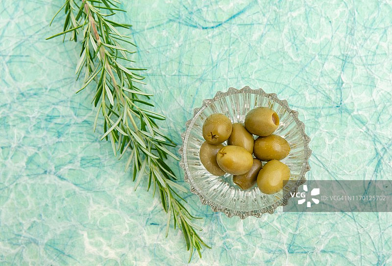 青橄榄和迷迭香图片素材