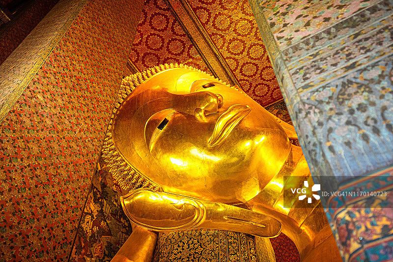 泰国曼谷卧佛寺卧佛图片素材