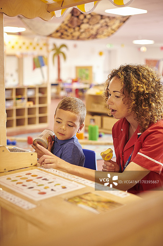 托儿所购物游戏图片素材