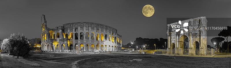 夜幕下的罗马斗兽场和君士坦丁拱门，彩色，全景，意大利拉齐奥图片素材