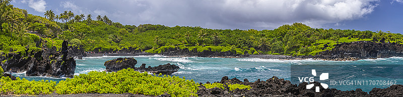 美国夏威夷毛伊岛瓦ianapanapa州立公园的霍诺卡拉尼黑沙滩图片素材
