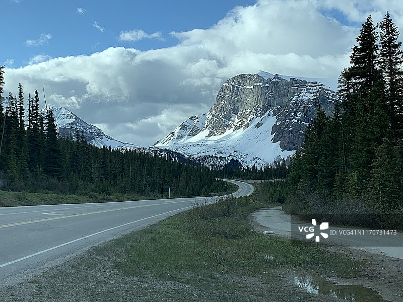 加拿大落基山脉冰原大道图片素材
