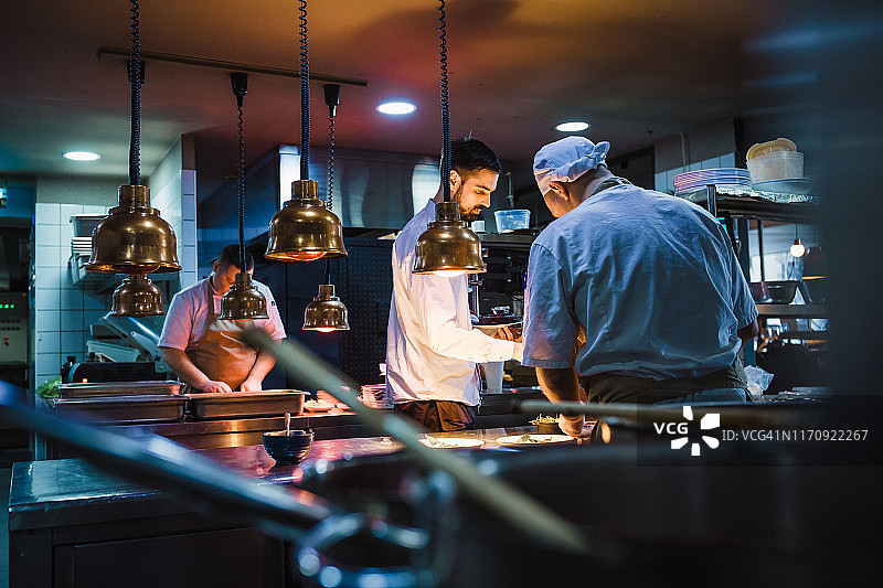 餐厅厨房内图片素材