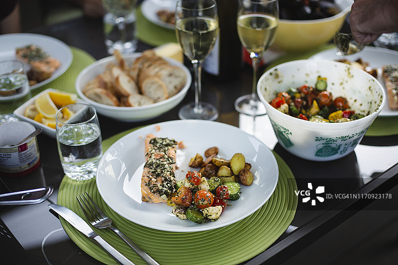 夏季晚餐图片素材