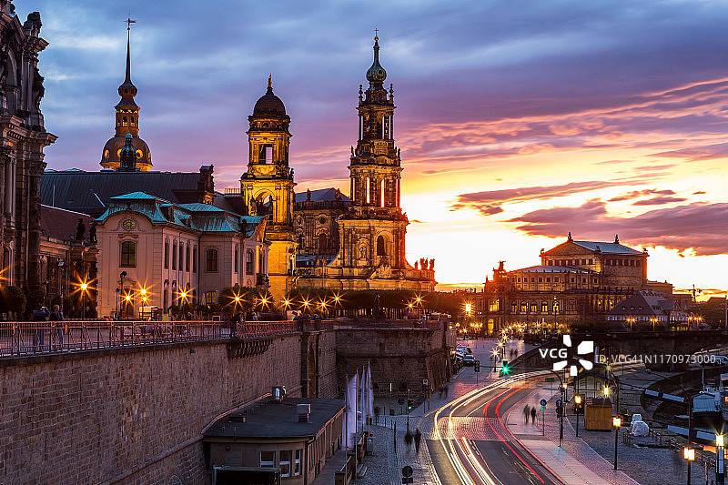 德累斯顿老城日落（德国萨克森州）图片素材