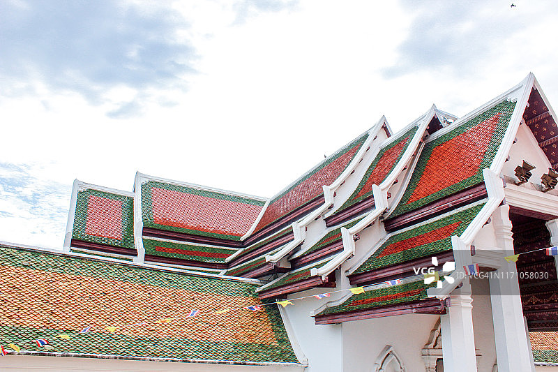 泰式寺庙屋顶图片素材