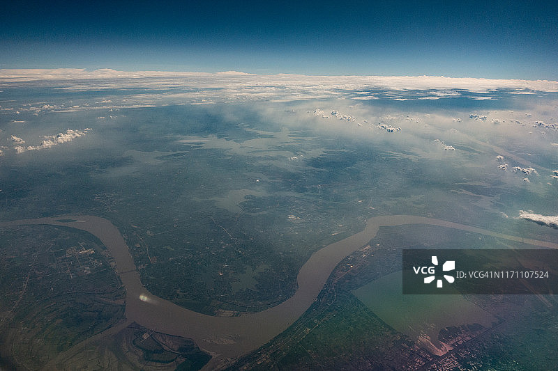 中国湖北省鄂州、武汉：长江与黄冈航拍日景图片素材