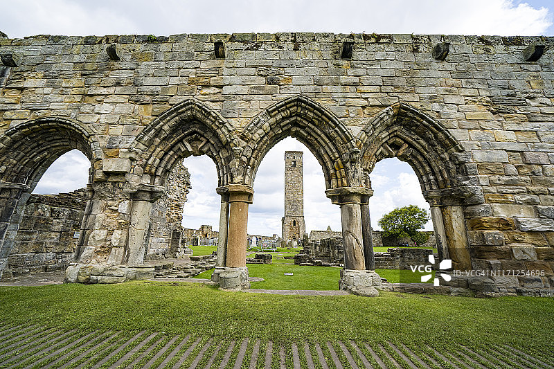 英国苏格兰圣安德鲁斯大教堂遗址图片素材