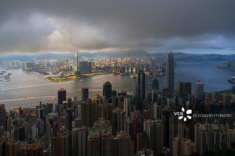 香港太平山顶维多利亚港日落景色图片素材
