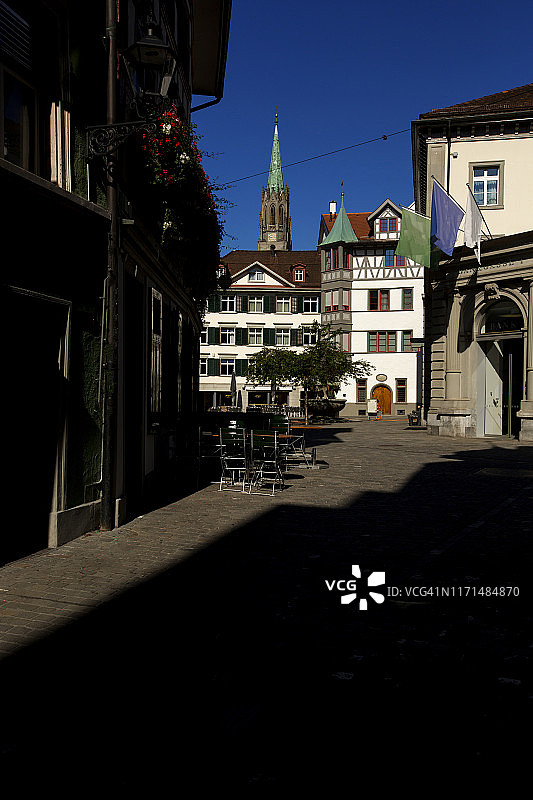 阳光明媚的夏日，圣加仑城市街景图片素材