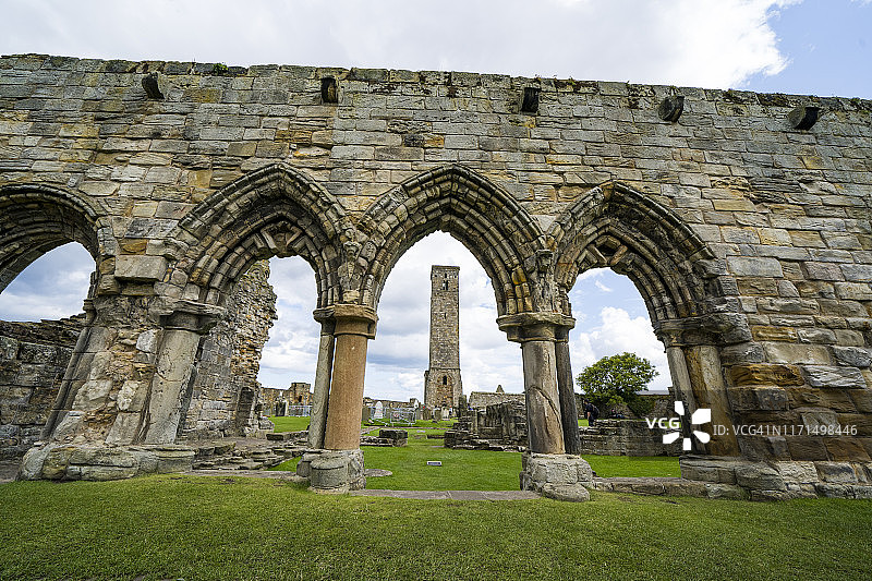英国苏格兰圣安德鲁斯大教堂遗址图片素材
