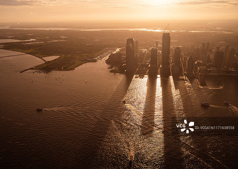 日落时分的泽西市空中天际线图片素材