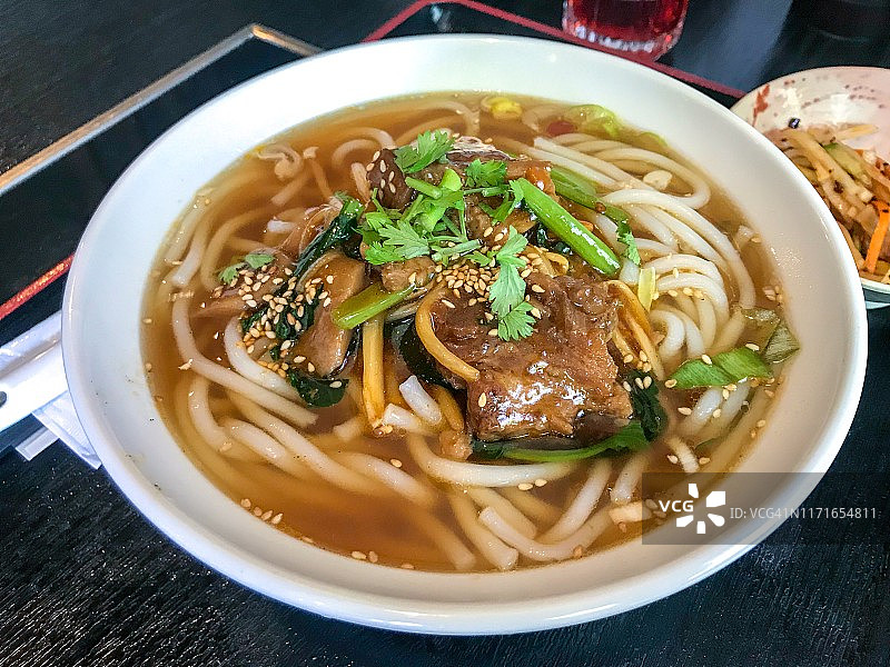 牛肋骨米粉图片素材