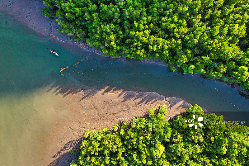 泰国攀牙湾的清晨鸟瞰图片素材