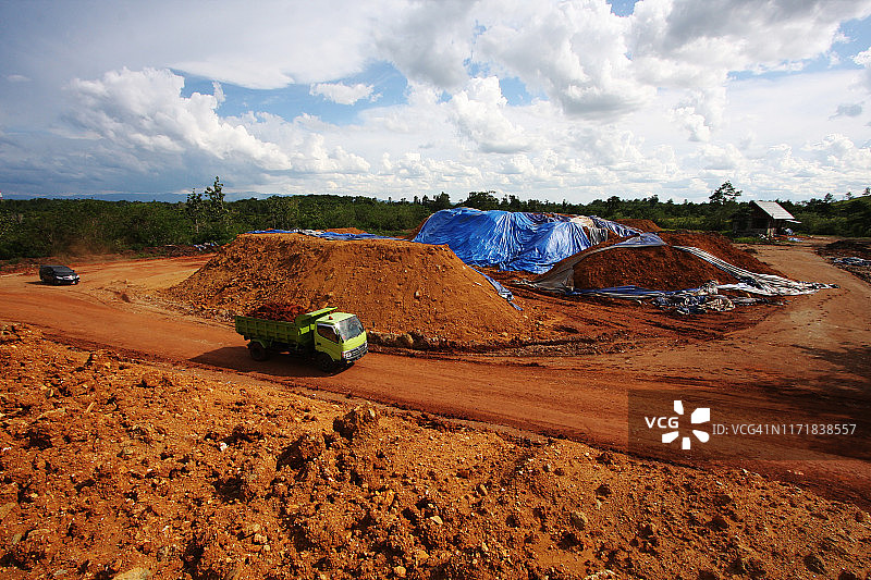 镍矿堆图片素材