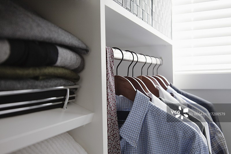 整齐的壁橱图片素材