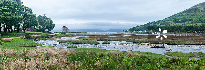 苏格兰阿伦岛洛克兰扎的城堡遗址和海湾，英国图片素材