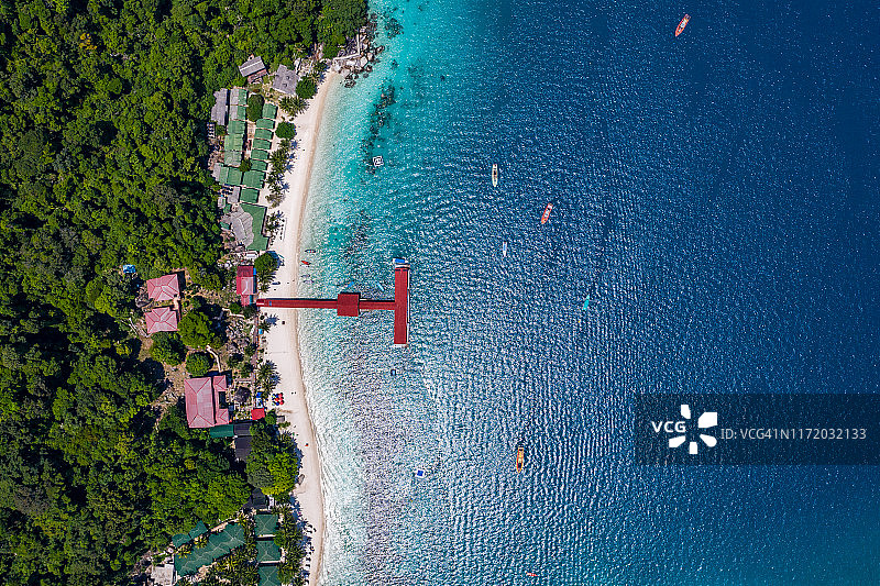 马来西亚丁加奴勿述柏尔汉蒂岛码头鸟瞰图图片素材