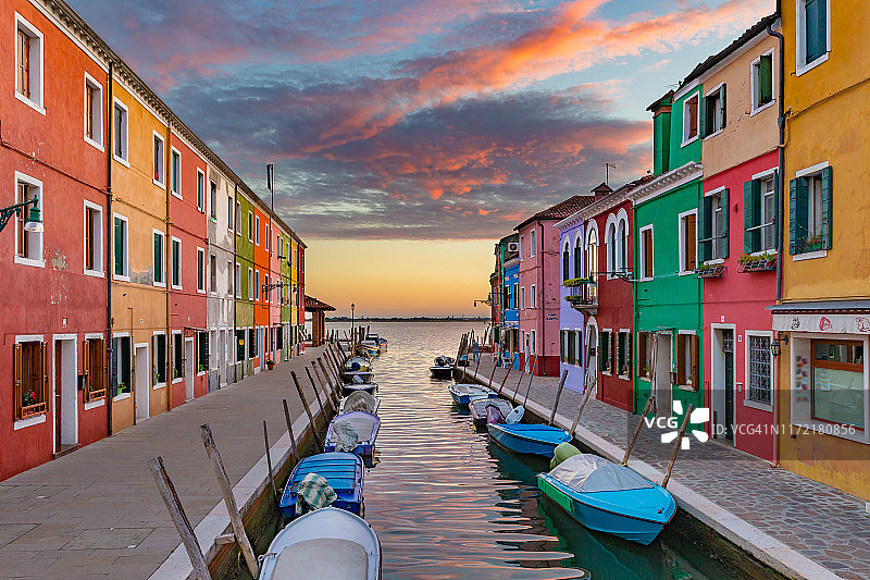 如画的布拉诺，意大利图片素材