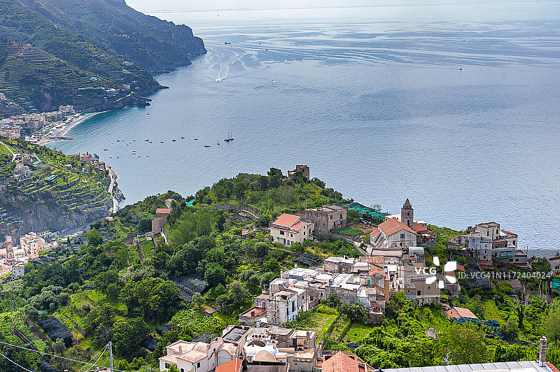 拉韦洛Cappella村庄小景：柠檬小路图片素材