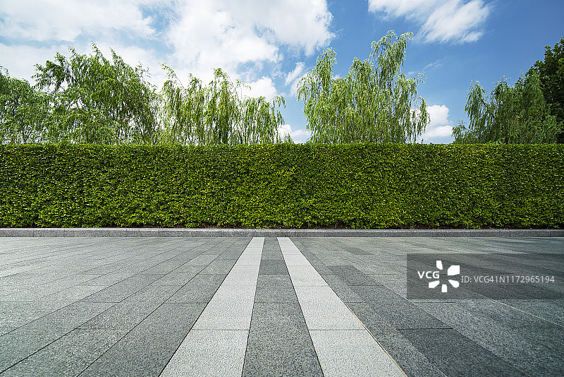 空荡荡的停车场图片素材