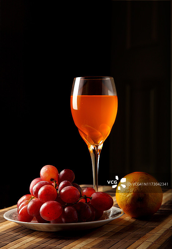 橙汁玻璃杯图片素材