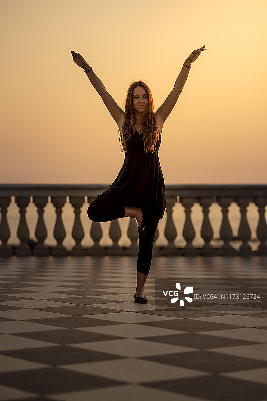 马斯卡尼露台，里窝那，托斯卡纳，意大利图片素材