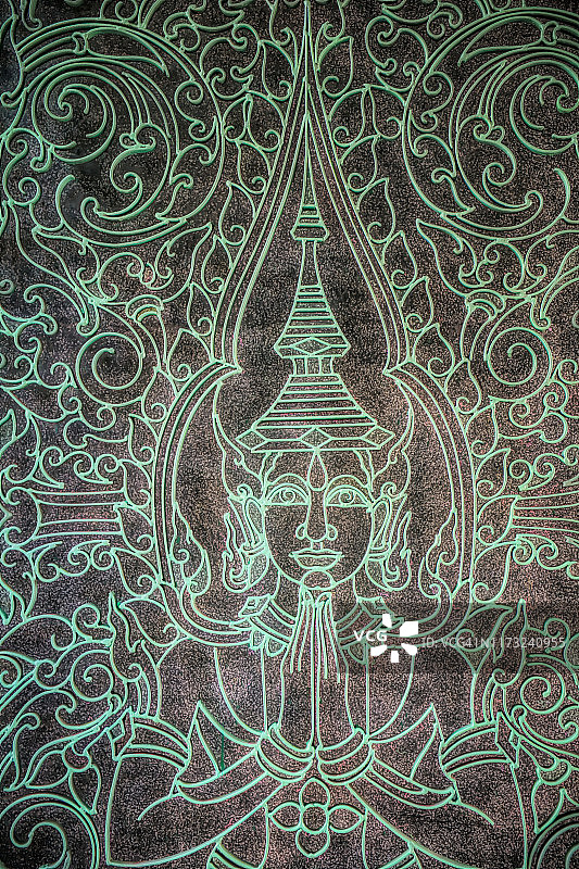 柬埔寨金边王宫的华丽金属大门图片素材