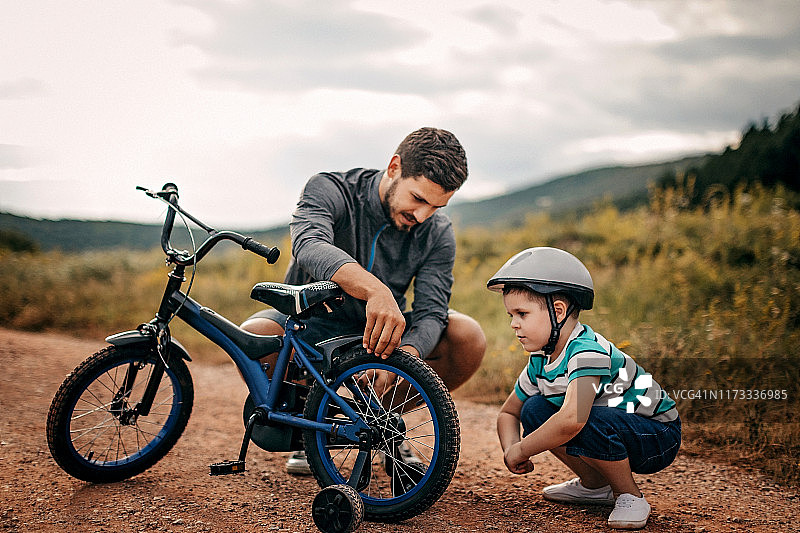 维修螺丝图片素材