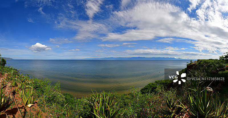 艾伯特湖的湖岸风光图片素材