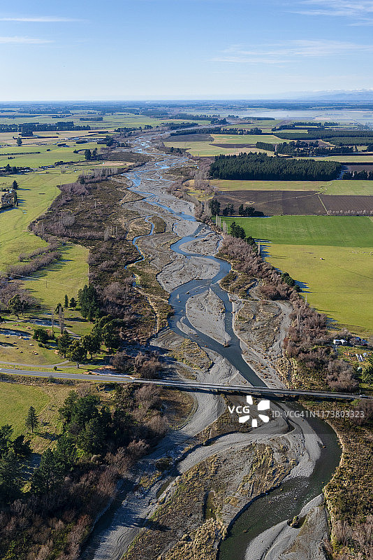 新西兰艾尔河上的桥梁图片素材