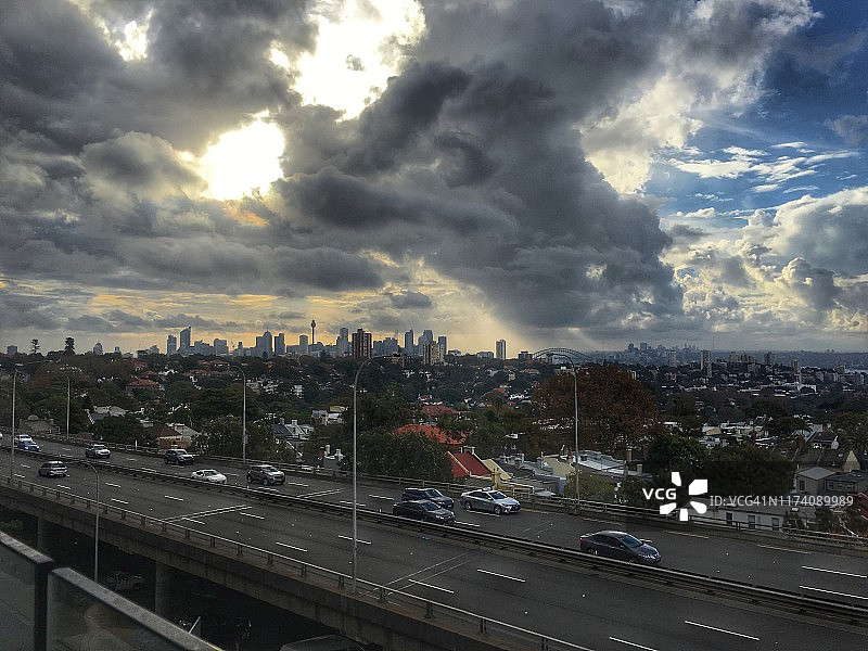 从邦迪枢纽眺望悉尼城市景观图片素材