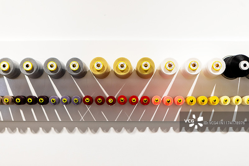 彩色线条背景图片素材