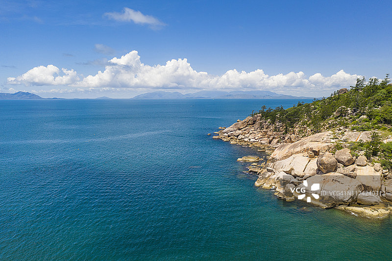 阿尔玛湾是磁岛上众多美丽的海滩之一图片素材