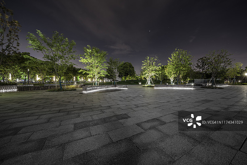 苏州公园夜景图片素材