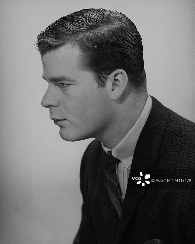 穿西装打领带的男人图片素材