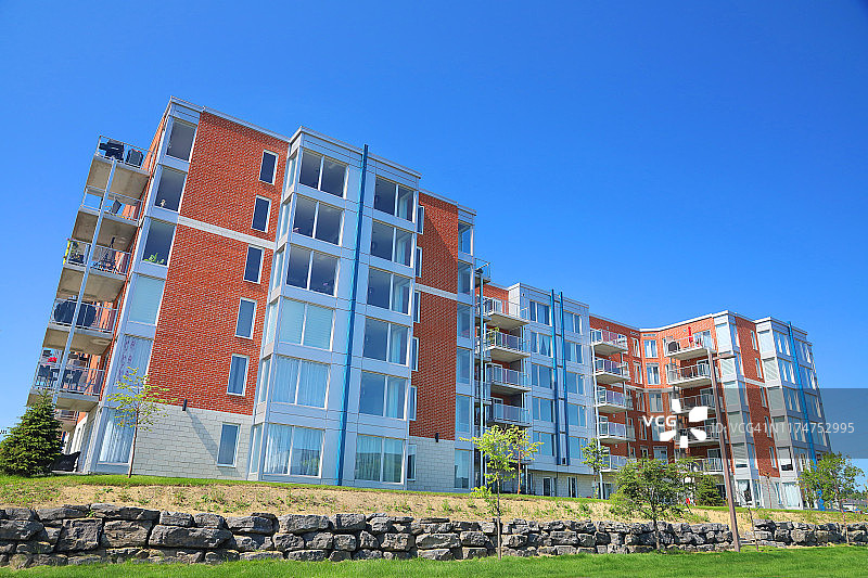 大型多户公寓楼图片素材