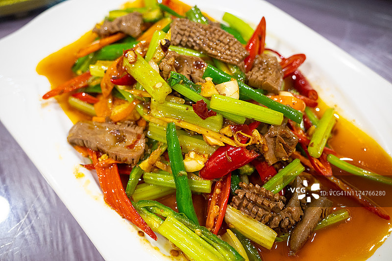 辣椒芹菜炒猪腰片图片素材