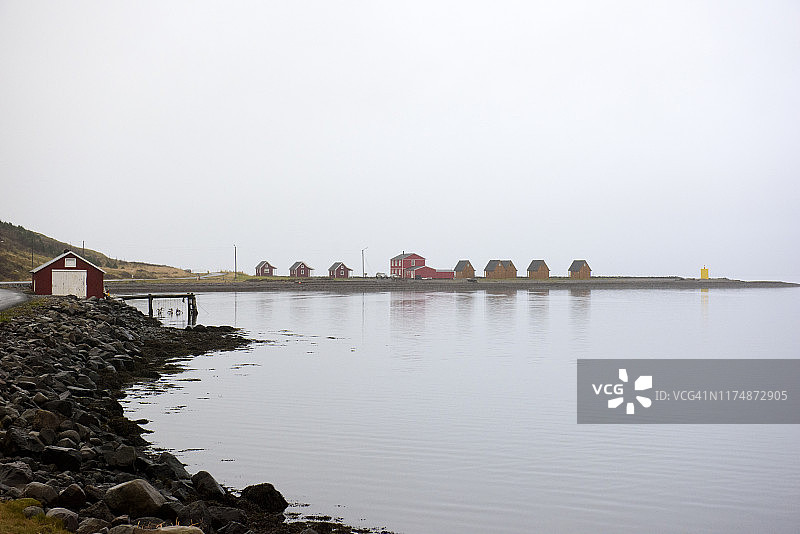 冰岛埃斯基菲厄泽的木制房屋图片素材