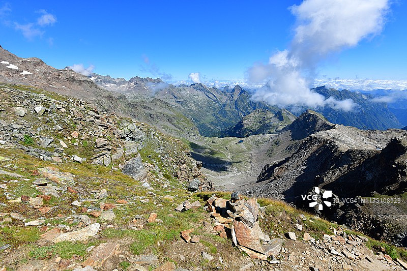 瓦隆内德勒皮塞的荒野图片素材