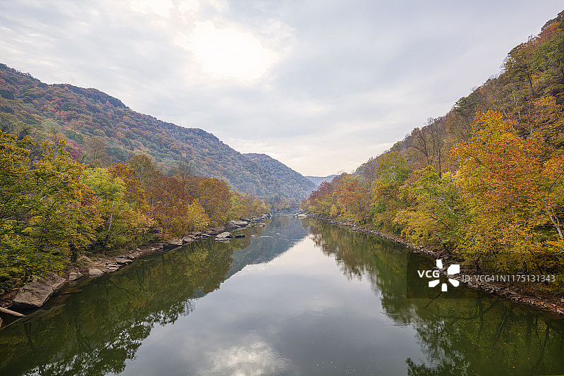 新河峡谷图片素材